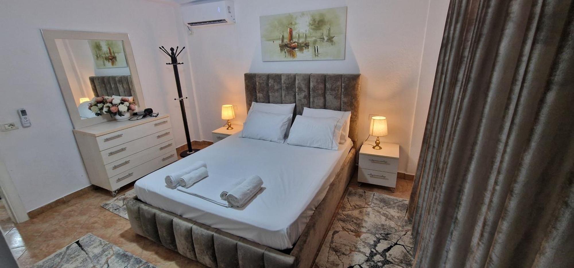 Daily Rent Apartment City Center Elbasan 6 Buitenkant foto